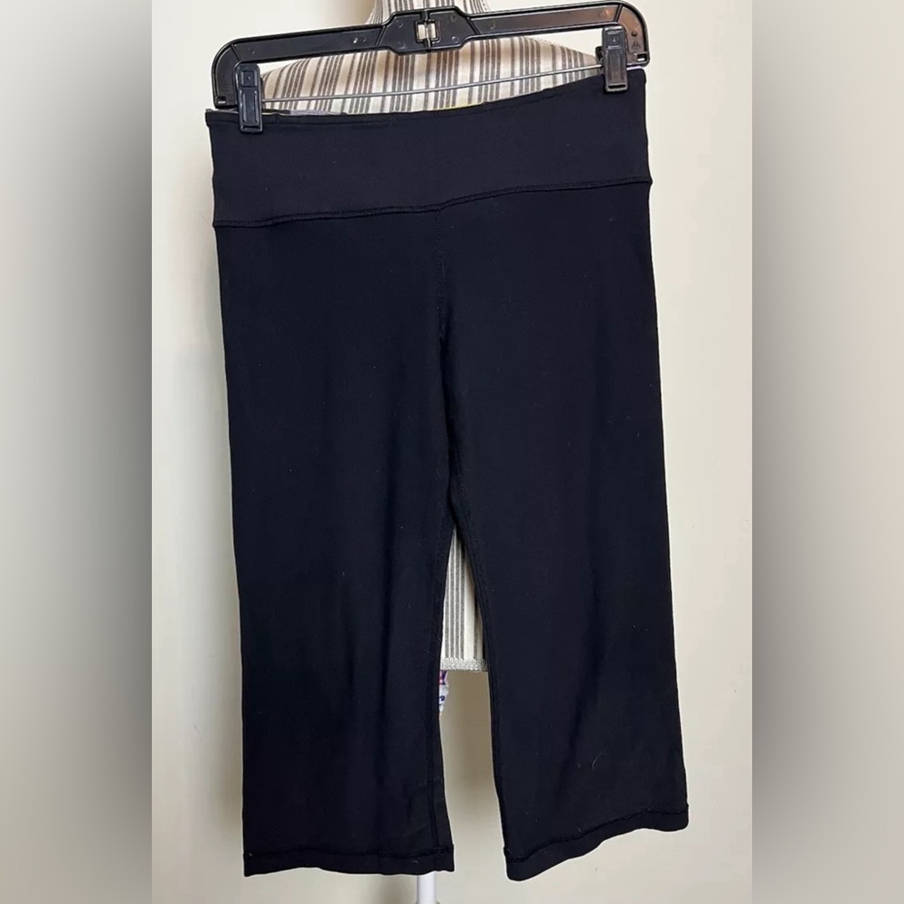 Lululemon Womens Crop Capri Leggings Black With Multicolored Band Size 6